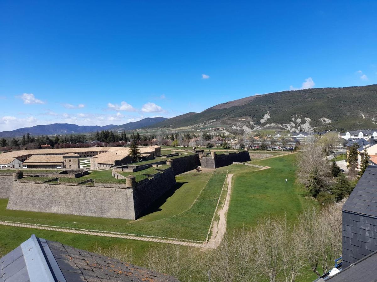 Atico Ciudadela Leilighet Jaca Eksteriør bilde